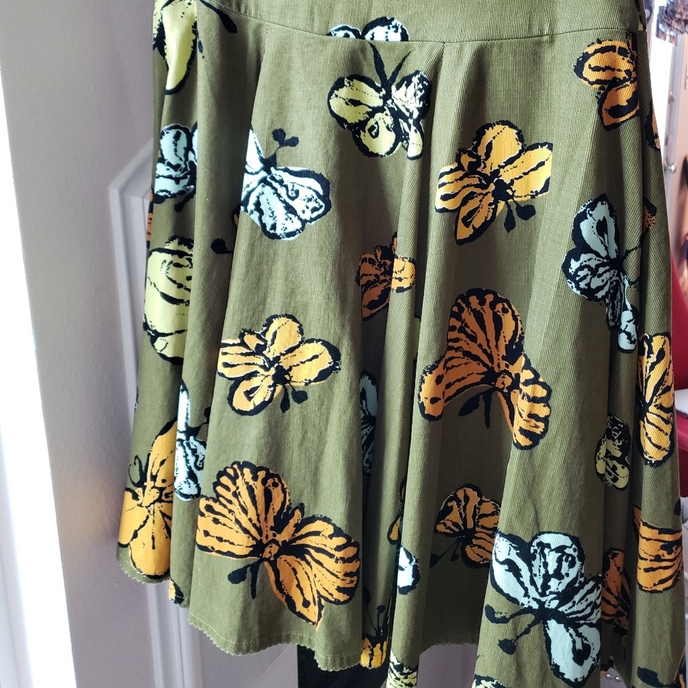 Olive Green Corduroy Skirt Size 0 EUC